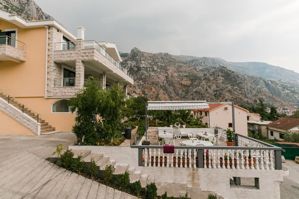 Apartments Los Olivos Котор Экстерьер фото
